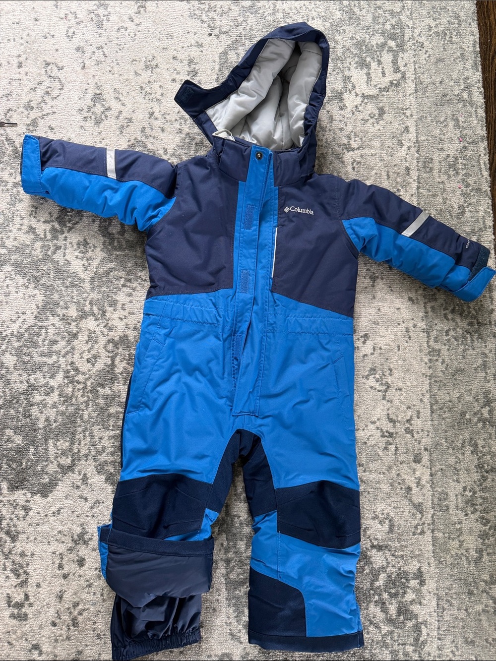 Columbia Buga Kids toddler snowsuit 2T - extendable